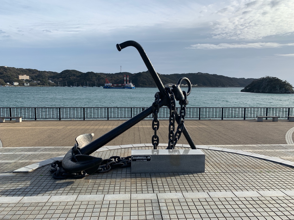 アンカーモニュメント